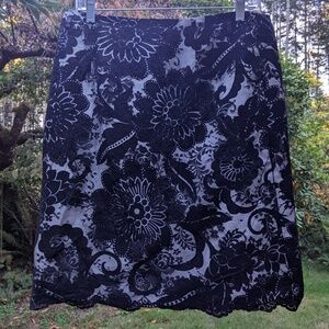 Worthington Black Floral Silver/White Skirt Size 10